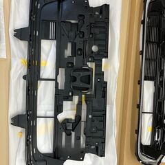 NBOX CUSTOM新車装着フロントグリル マルチビューカメラ非装備車用＋フロントバンパーロアーのセット NBOX CUSTOM新車装着フロントグリル マルチビューカメラ非装備車用＋