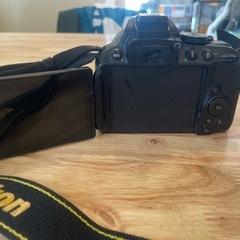 Nikon D5300 本体　ズームレンズ　フィルター-日本未発売!! 山崎ピーテッドモルトスパニッシュオーク工藝コレクション