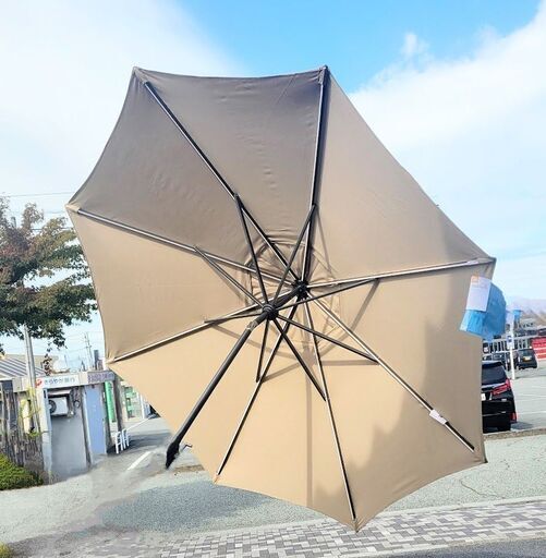 【店頭引き取り限定】Sunvilla 10フィート ラウンド ソーラー LED マーケット アンブレラ 店頭引き取り限定】新品 Sunvilla 10フィート ラウンド ソーラー LED