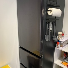 お話し中　
日立　冷蔵庫　今年の4月新品購入
