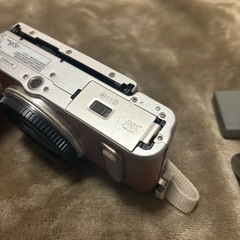 OLYMPUS ミラーレス一眼 E-PL8 ボディー 