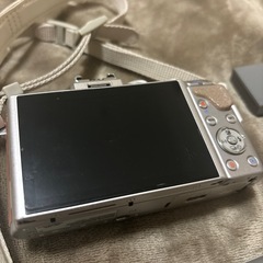 OLYMPUS ミラーレス一眼 E-PL8 ボディー 