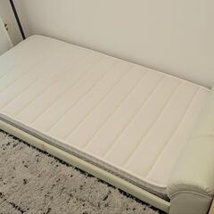 ローベッドフレーム　シングル　白　プレミアムコイルマットレス　背もたれクッション付き※11月23日〜30日引き取り希望日