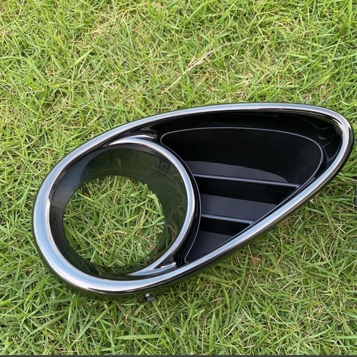 インフィニティfx35.37.50.qx70正規純正メッキフォグカバー新品！ インフィニティfx35.37.50.qx70正規純正メッキフォグカバー新品！