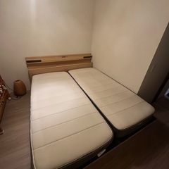 ニトリ 跳ね上げ式ベッド クイーンサイズ