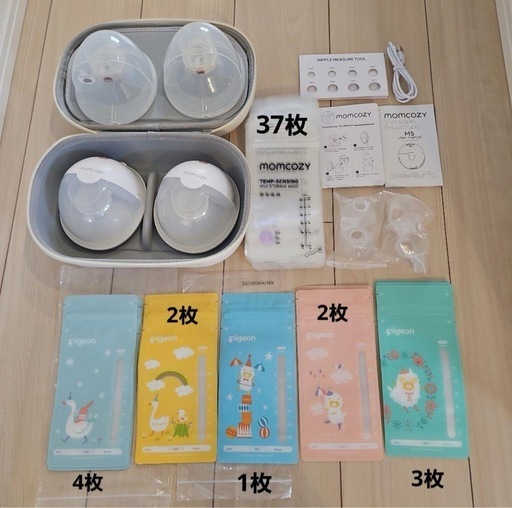 【美品】MOMCOZY M5　ウェアラブル　電動搾乳器　保存パック付き