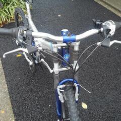 中古自転車３３０６　前後タイヤ新品！　マウンテンバイク　Wサスペンション　２６インチ　３×６段ギヤ　アルミフレーム　折り畳機能付き　ワイヤー錠　ライトは付属していません