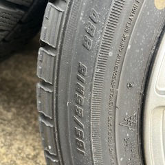 スタッドレスタイヤ　
