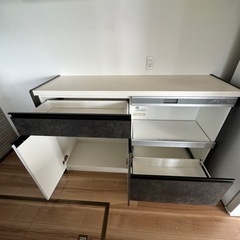 クリナップ　カップボード　食器棚 収納棚 換気扇付き