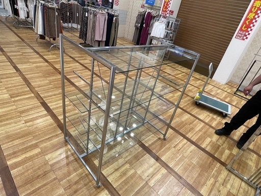 ガラス棚移動可能！