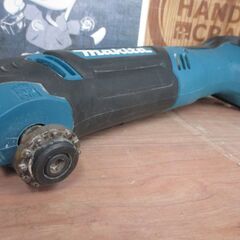 マキタ makita TM30D マルチツール 中古品 バッテリ10.8V 4.0Ah一個/充電器付き ※ケース専用ではありません(中、皮剥げ有) 【ハンズクラフト宜野湾店】