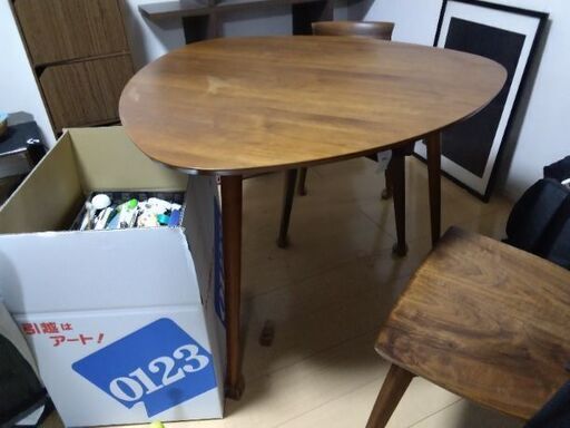 お洒落な　ダイニングテーブル　リビング　テーブル　センターテーブル　カフェテーブル