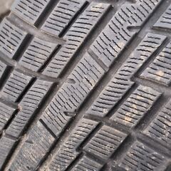 スタッドレスタイヤとホイールのセット215/65R16