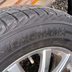 スタッドレスタイヤとホイールのセット215/65R16