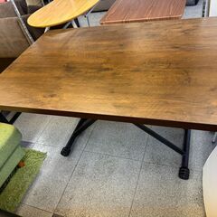 12-33 昇降テーブル【引取限定・現状渡し】カグマニア 12-33 昇降テーブル【引取限定・現状渡し】カグマニア