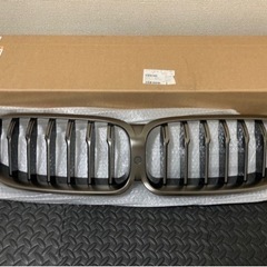 2025-25 秋冬新作  ハイブランドの BMW M850クーペ 純正キドニーグリル パーツ