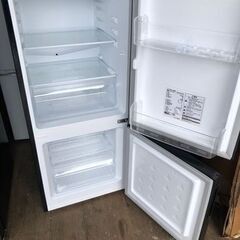 NO 589 ★高い年式★福岡市内配送設置無料★2024年式　冷蔵庫 小型 2ドア 117L 新生活 ひとり暮らし 一人暮らし コンパクト 右開き オフィス 単身 おしゃれ ガンメタリック MAXZEN JR117ML01GM