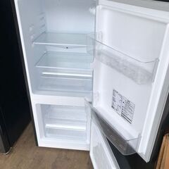 NO 589 ★高い年式★福岡市内配送設置無料★2024年式　冷蔵庫 小型 2ドア 117L 新生活 ひとり暮らし 一人暮らし コンパクト 右開き オフィス 単身 おしゃれ ガンメタリック MAXZEN JR117ML01GM