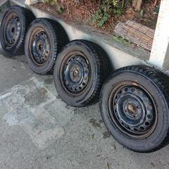 スタッドレスタイヤ（中古） ４本