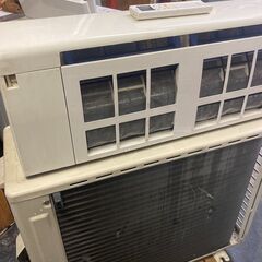 ☆中古￥35,000！FUJITSU 18畳用5.6kwルームエアコン 家電 2018年製 AS-