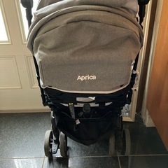 アップリカ ラクーナ ビッテ クッション(2020年モデル)レインカバー付き