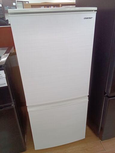 SHARP冷蔵庫 家庭用 SHARP 家庭用 大型冷蔵庫 500L〜 自動製氷機能 RED