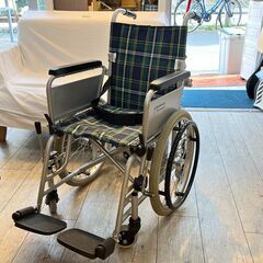 カワムラサイクル 介助用 六輪 車いす 車椅子 側面跳ね上げ 背折れ折りたたみ式 ★買取帝国 志木店 カワムラサイクル 介助用 六輪 車いす 車椅子 側面跳ね上げ 背折れ