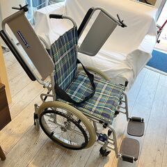 カワムラサイクル 介助用 六輪 車いす 車椅子 側面跳ね上げ 背折れ折りたたみ式 ★買取帝国 志木店