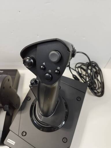 PS4 ホリ エースコンバット7 スカイズ・アンノウン ファイティングスティック 株式会社 HORI | 『エースコンバット7 スカイズ・アンノウン』フライト