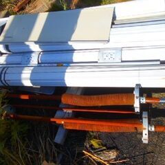 シャッター2口2600㎜幅、引取り限定になります。