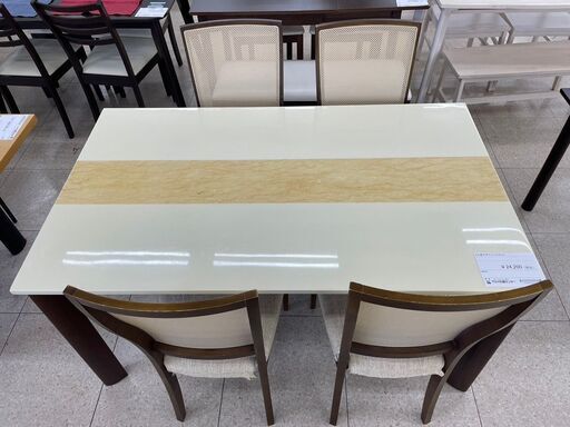 ID189911 食卓4点セット ☆ジモティ割あり☆ ダイニングセット 白 H71×D80
