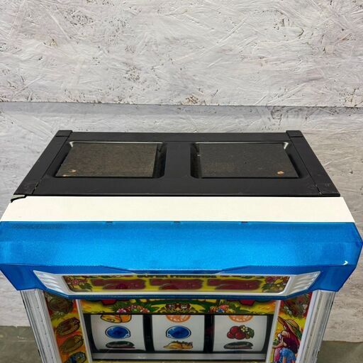 ユニバーサルブロス 沖ドキパラダイス パチスロ実機 通電確認済 Y0385 ユニバーサルブロス 沖ドキパラダイス パチスロ実機 通電確認済 Y0385