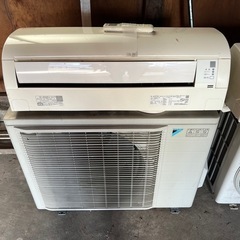 早い者勝ち　ダイキン　18畳用　2019年製　中古品