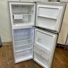 I755🌈 ジモティー限定価格！ Hisense 冷蔵庫 (227L) 17年製 HR-B2301 ⭐ 動作確認済 ⭐ クリーニング済