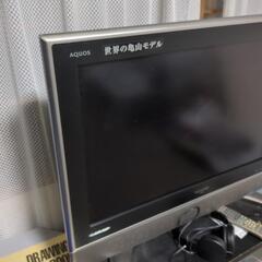 初代の亀山モデルテレビ32インチ