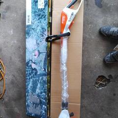 新品スチール小型充電草刈り機、バッテリー刈り払い機