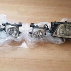 ステージア　中期　キセノンロゴ入り　フロントヘッドライト一式