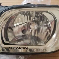 ステージア　中期　キセノンロゴ入り　フロントヘッドライト一式