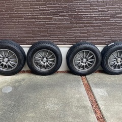 スタッドレスタイヤ(ホイール付き) 215/65R16