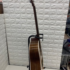 アコギ　Martin D-28 下部補修跡有