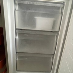 急募！2022年製冷蔵庫218L ハイアール