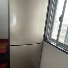 急募！2022年製冷蔵庫218L ハイアール