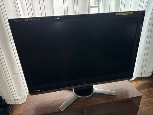 37インチ液晶テレビ
