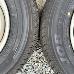 【DA64V型 エブリィバン 純正ホイール付き 超バリ山タイヤ 4本セット】 YOKOHAMA JOB RY52 145R12 6PR LT  軽バンや軽トラックなどの軽貨物車専用タイヤです。