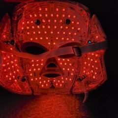 LED美顔器　マイクロカレント付き　首元もケアできる