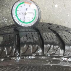 スタッドレスタイヤ　ホイールセット　溝あり