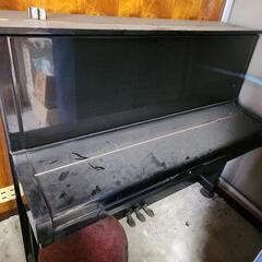 引き取り限定　YAMAHA ピアノ U2G 日焼け有り 