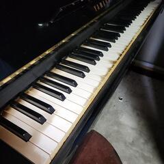 引き取り限定　YAMAHA ピアノ U2G 日焼け有り 