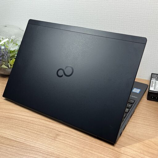 Fujitsu Core i5 8500 メモリ16 SSD256 美品ノートパソコンFUJITSU第八世代Corei5 SSD256Gメモリ16G 美品
