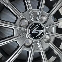 『ほぼ新品』スタッドレスタイヤ